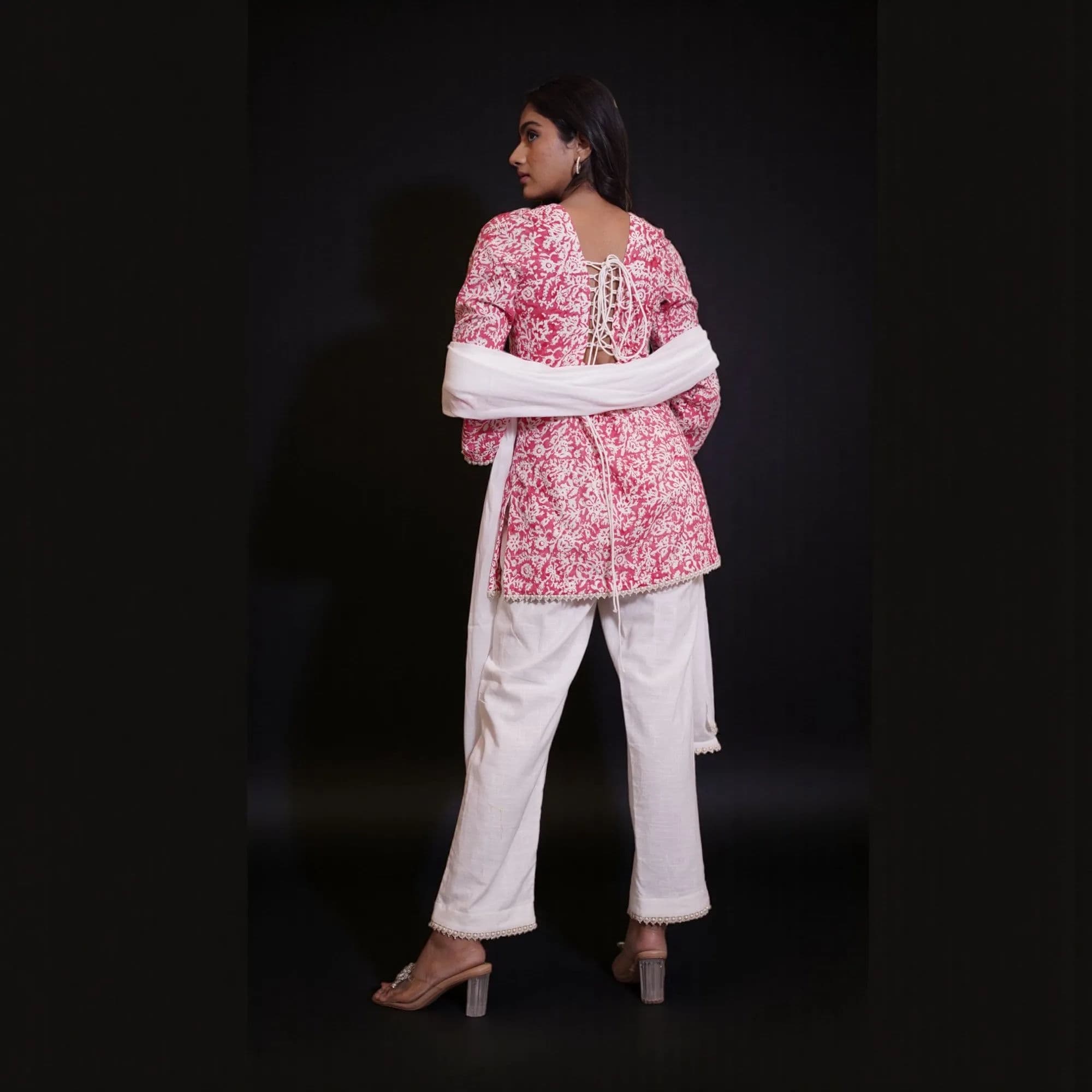 Rose pink floral kurta with white palazzo pants 3