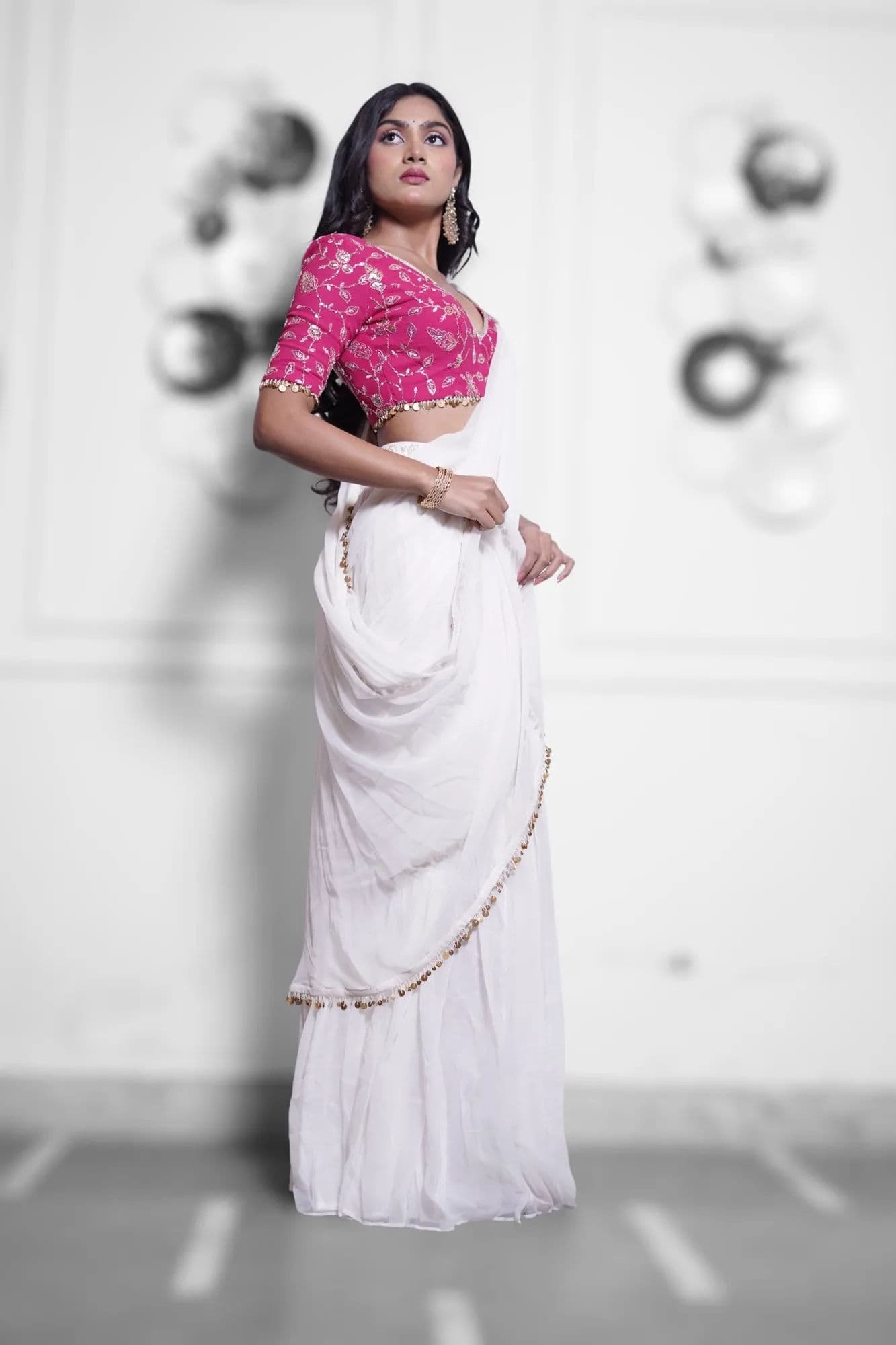 White saree with pink brocade blouse and beaded trim 4
