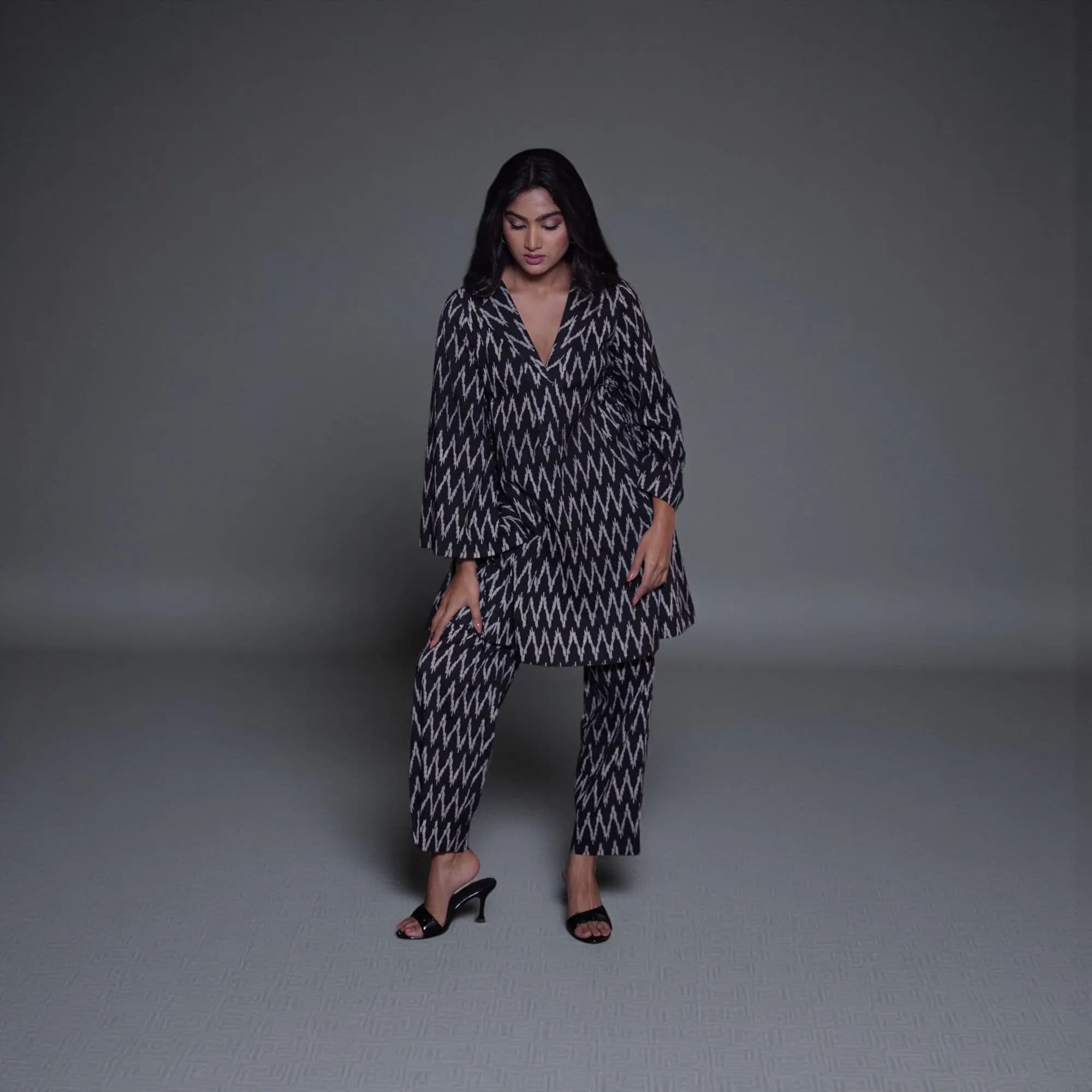 Black and white ikat pattern suit set
